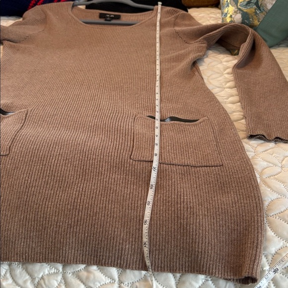 AGB Taupe Ribbed Knit Top with Leather-Look Front Pocket Accents Long Sleeves XL - Picture 6 of 9